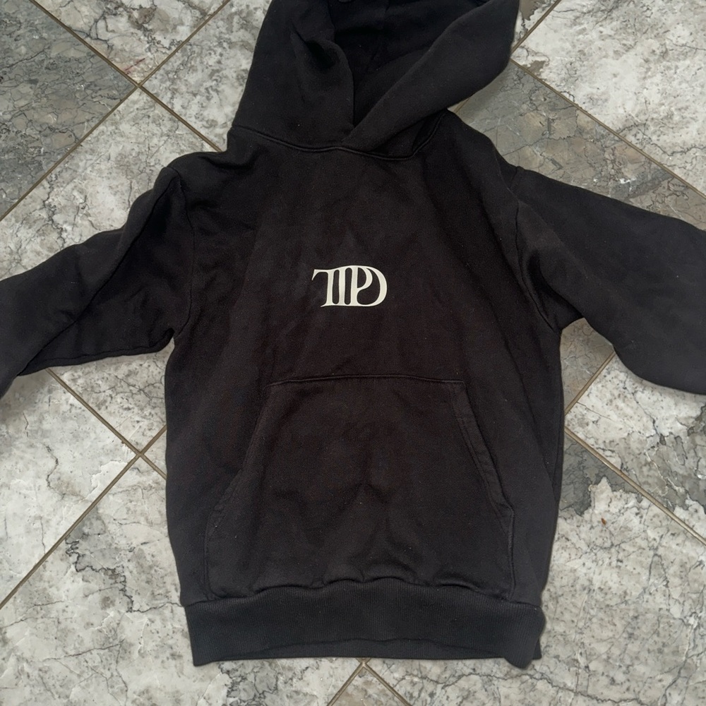 Taylor Swift Tour Hoodie New without tags adult xs (more like a kids Large/xl)